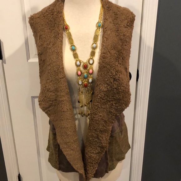 Vegan suede/shearling vest - Picture 4 of 5